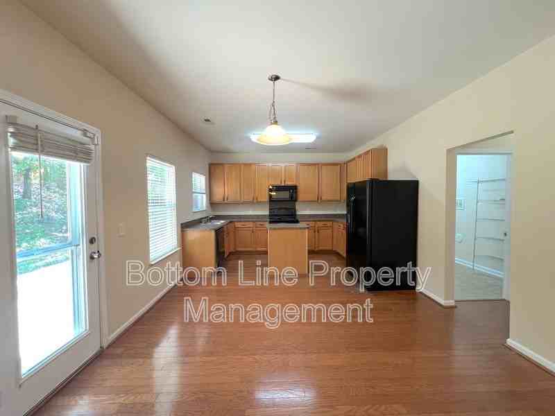 2617 Saint Helena Ct - Photo 6 of 23