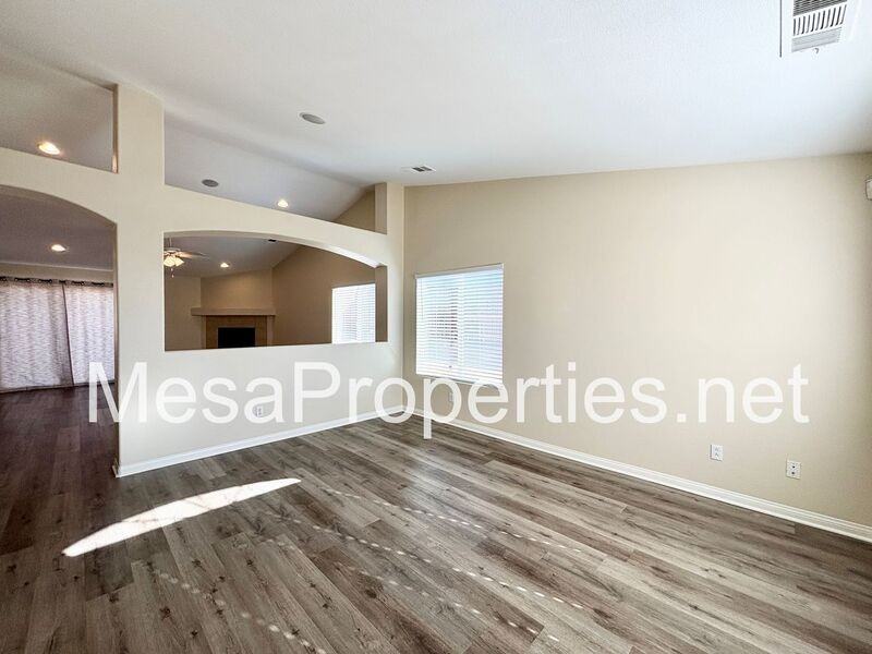 13457 Fawncreek St - Photo 5 of 31
