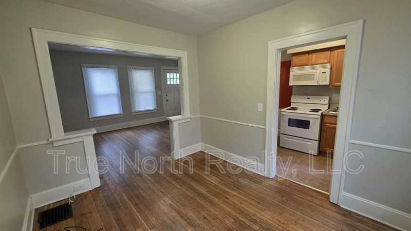 41 University St - Photo 5 of 15