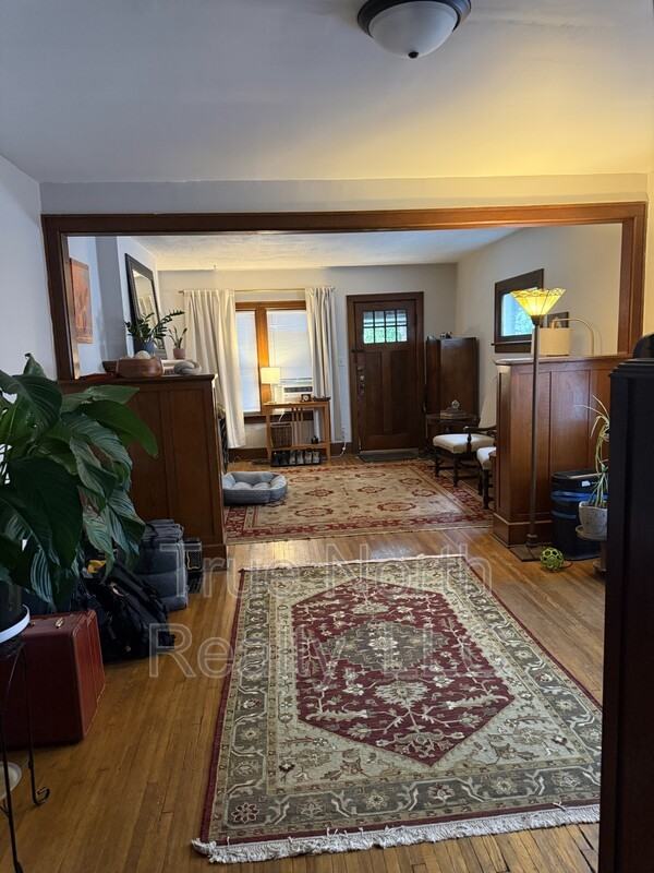 2548 N 4th St - Photo 5 of 10