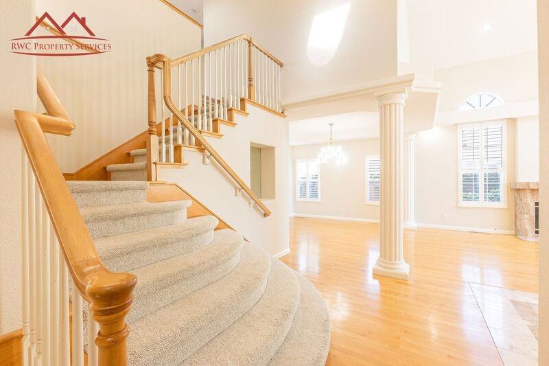 10415 Stern Ave - Photo 7 of 33
