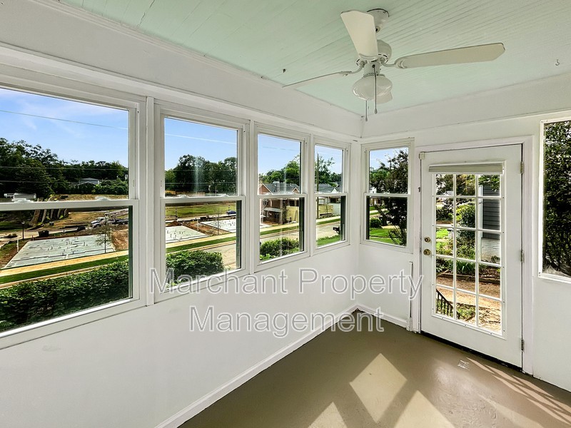 210 Ashley Ave - Photo 4 of 17