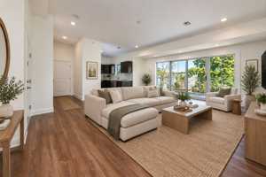 featured image of 10 Ford Ave