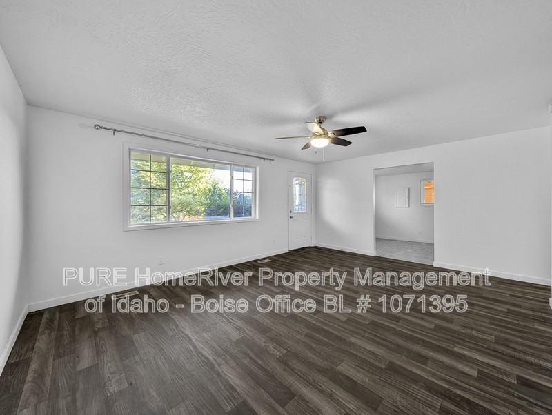 9127 Randolf Dr - Photo 6 of 18