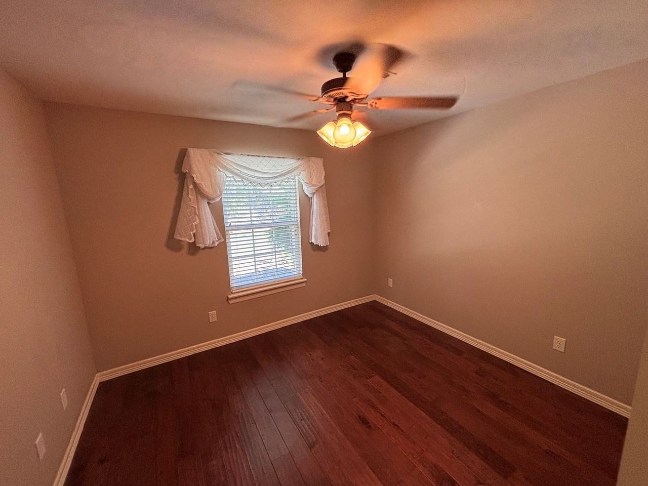 1286 Hackberry Pl - Photo 6 of 10