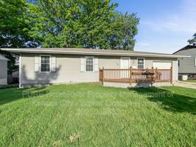 3913 S Lynn St - Photo 1 of 1