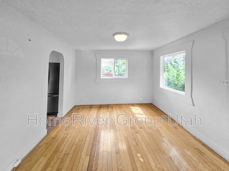 417 E Cleveland Ave - Photo 5 of 45