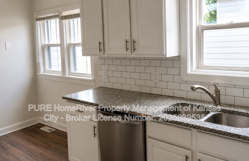 4922 Forest Ave - Photo 6 of 30