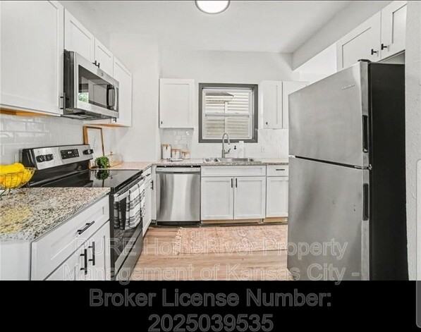 5243 Lyon Ave - Photo 3 of 17
