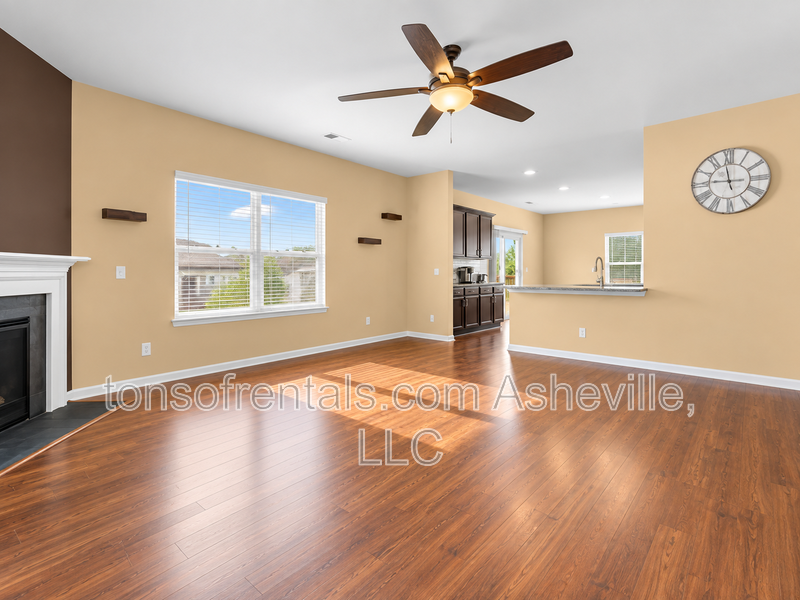 141 Wheatfield Rd - Photo 6 of 41