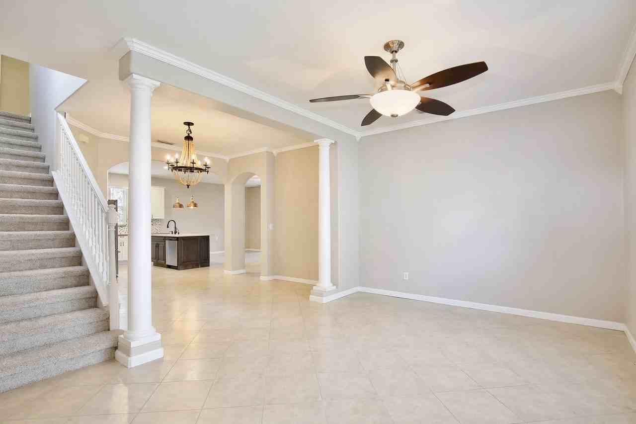 15601 Bay Vista Dr - Photo 2 of 36