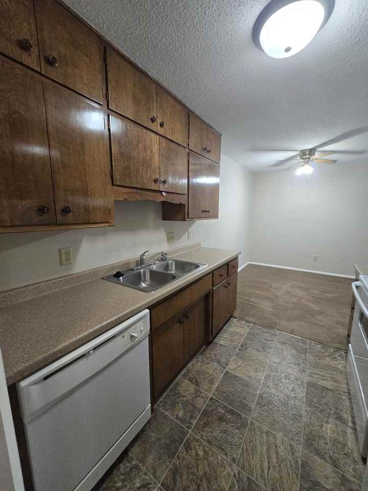 Winchester Apartments - Photo 7 of 33