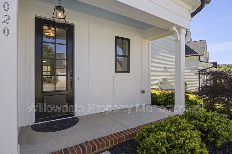 2020 Moonraker Dr - Photo 2 of 43
