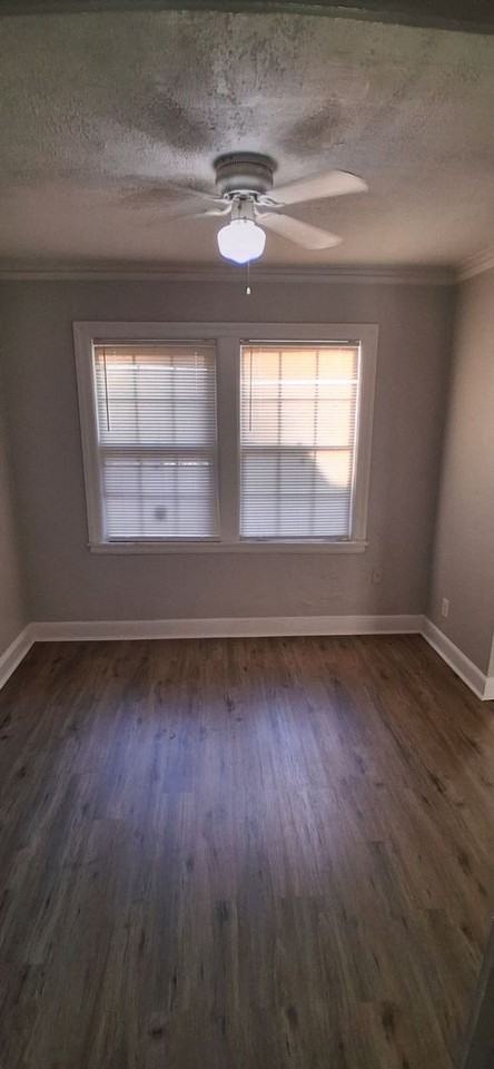 2326 Lowell Ave - Photo 3 of 8