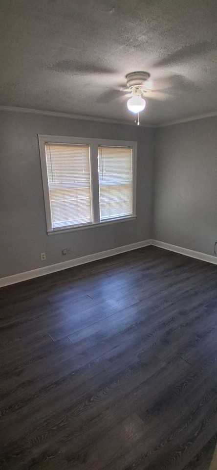 2326 Lowell Ave - Photo 6 of 8