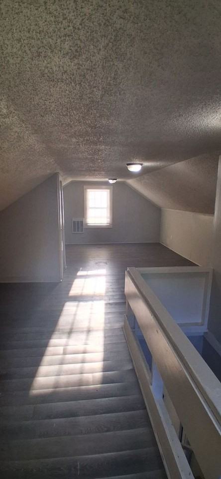 2326 Lowell Ave - Photo 7 of 8