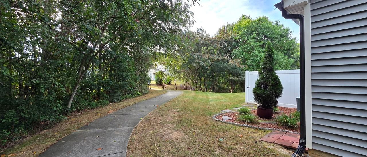 335 Shallowford Reserve Dr - Photo 3 of 30