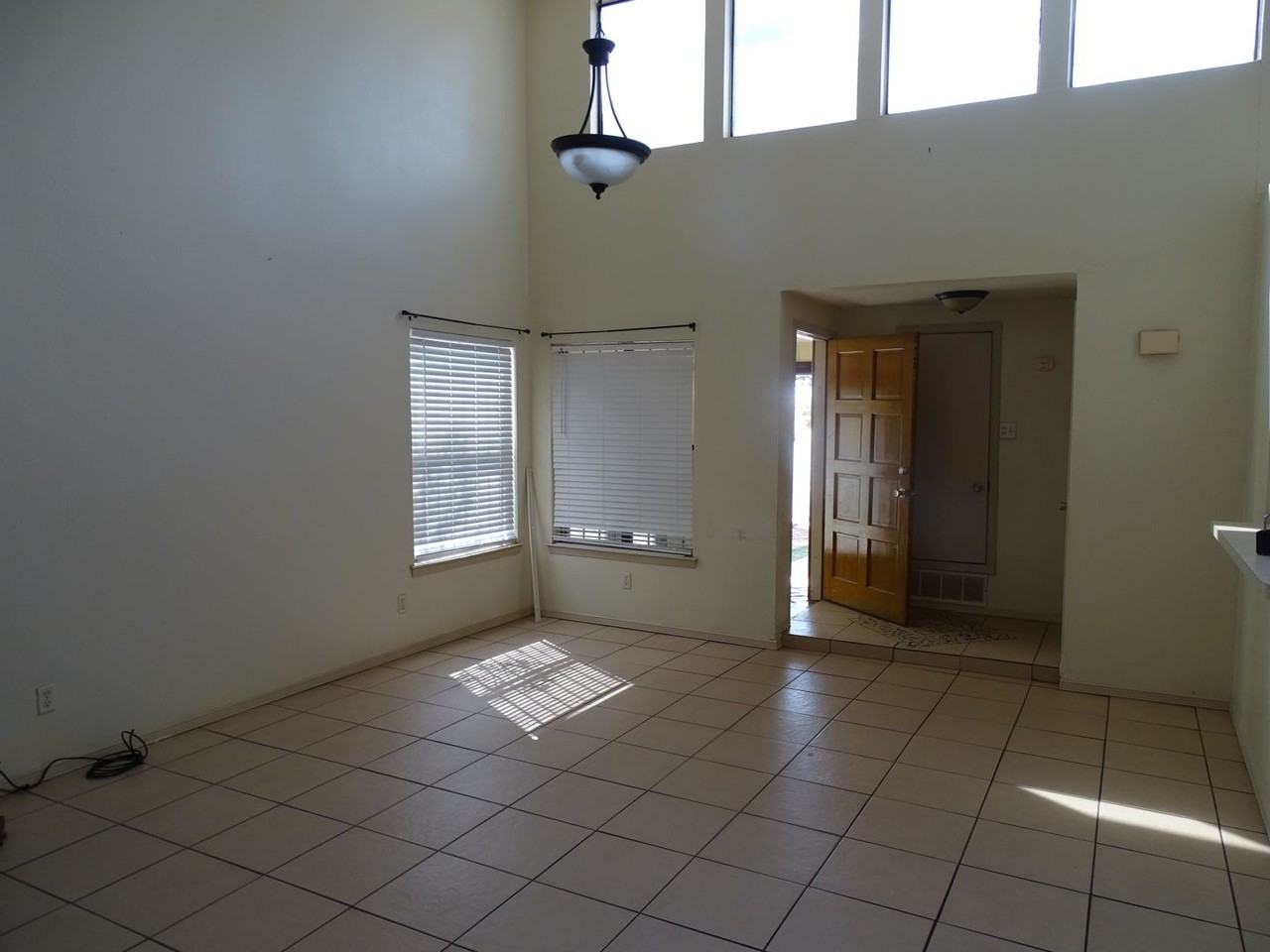 7250 Shire Way - Photo 3 of 15