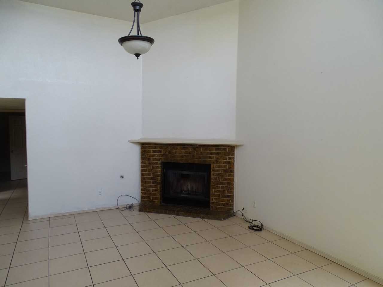 7250 Shire Way - Photo 4 of 15