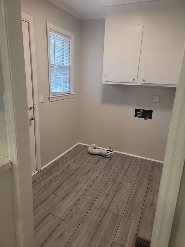 324A Walden Ave - Photo 7 of 10