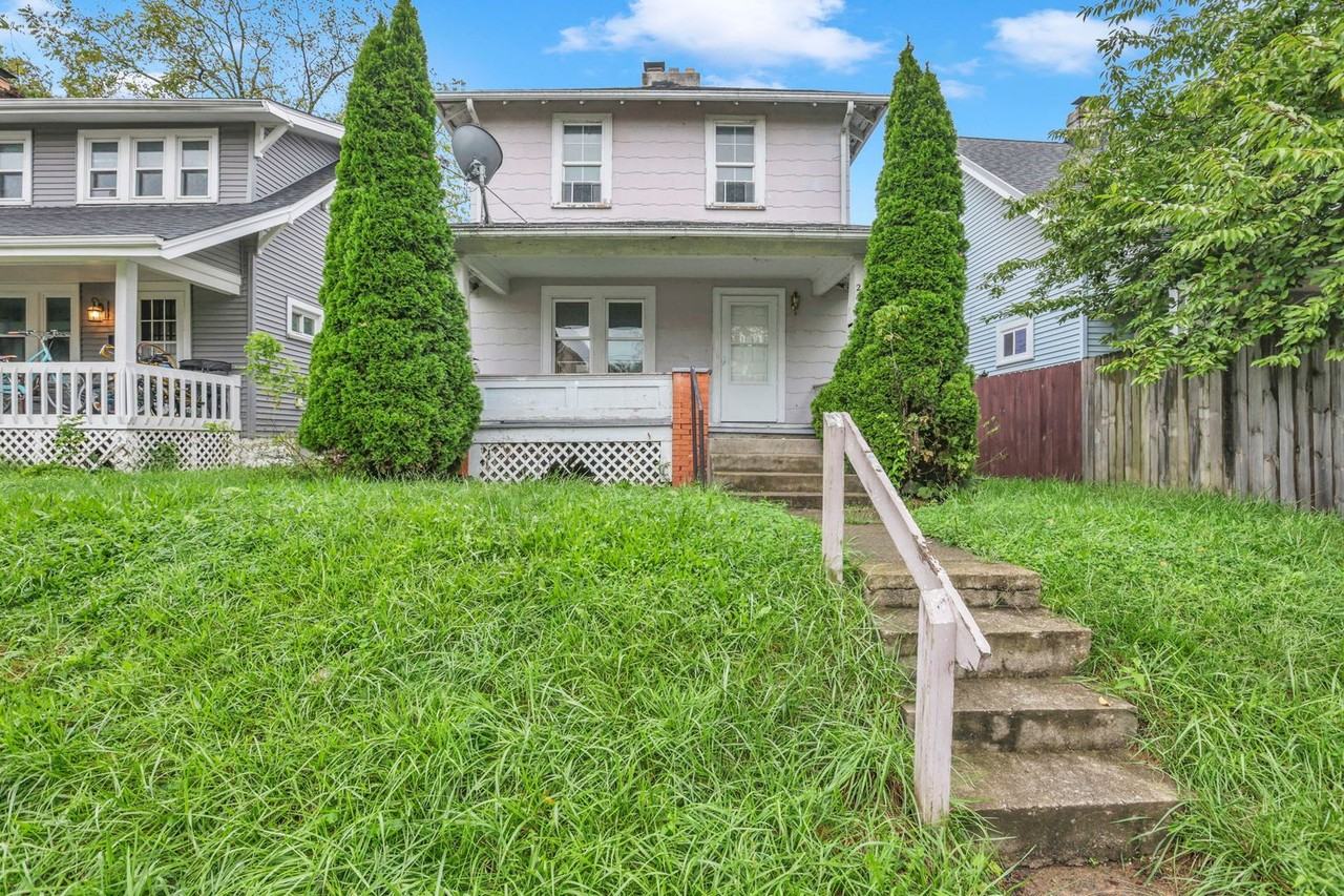 243 N Wayne Ave - Photo 3 of 38