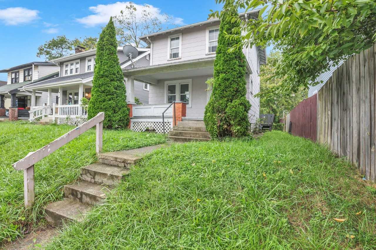 243 N Wayne Ave - Photo 5 of 38