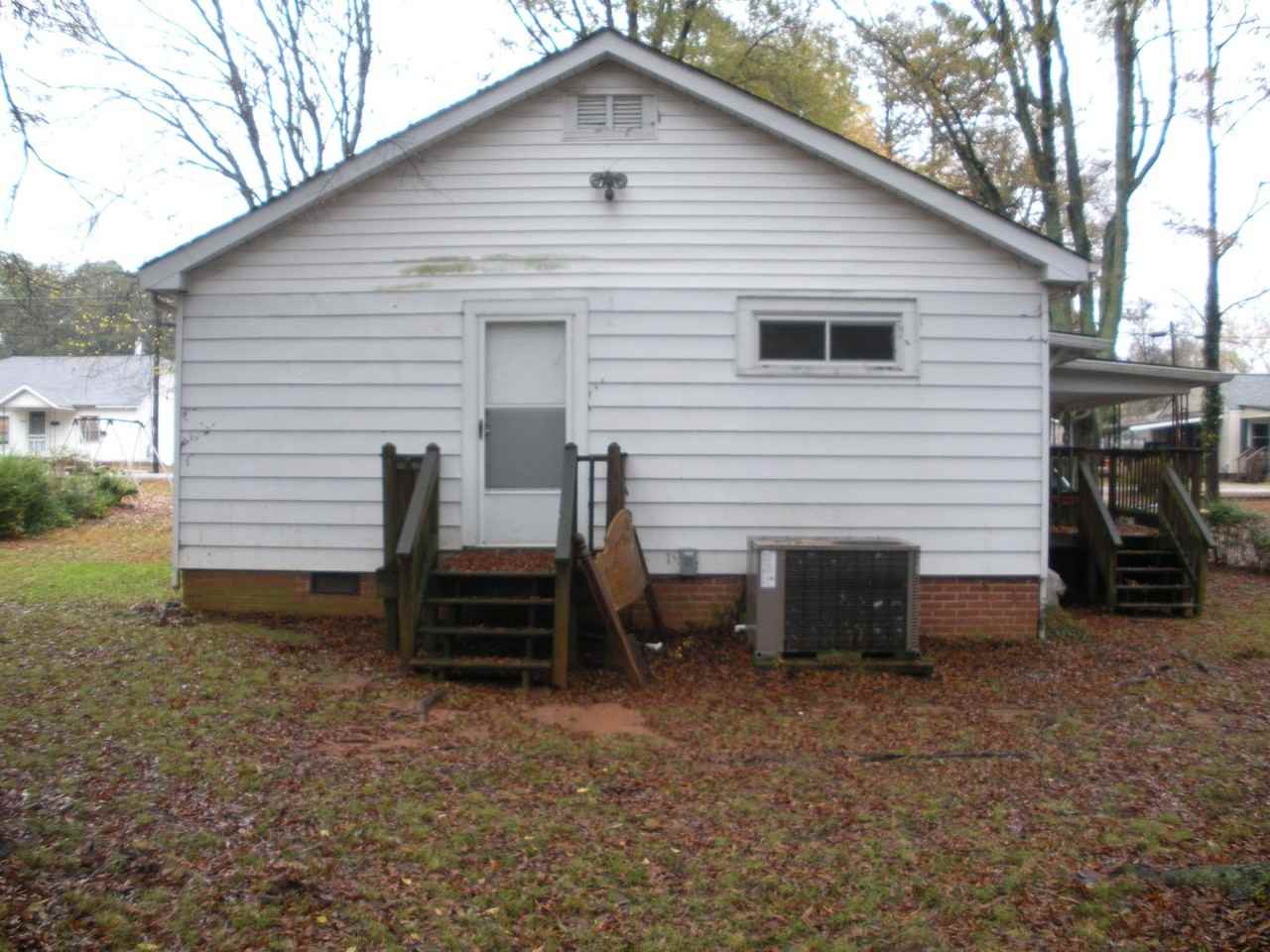 1905 Crestmont Ave - Photo 2 of 2