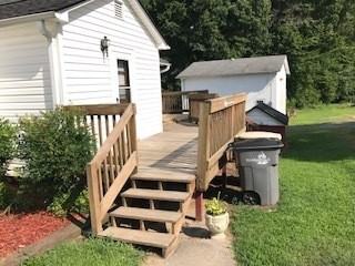515 Fisher St - Photo 2 of 4