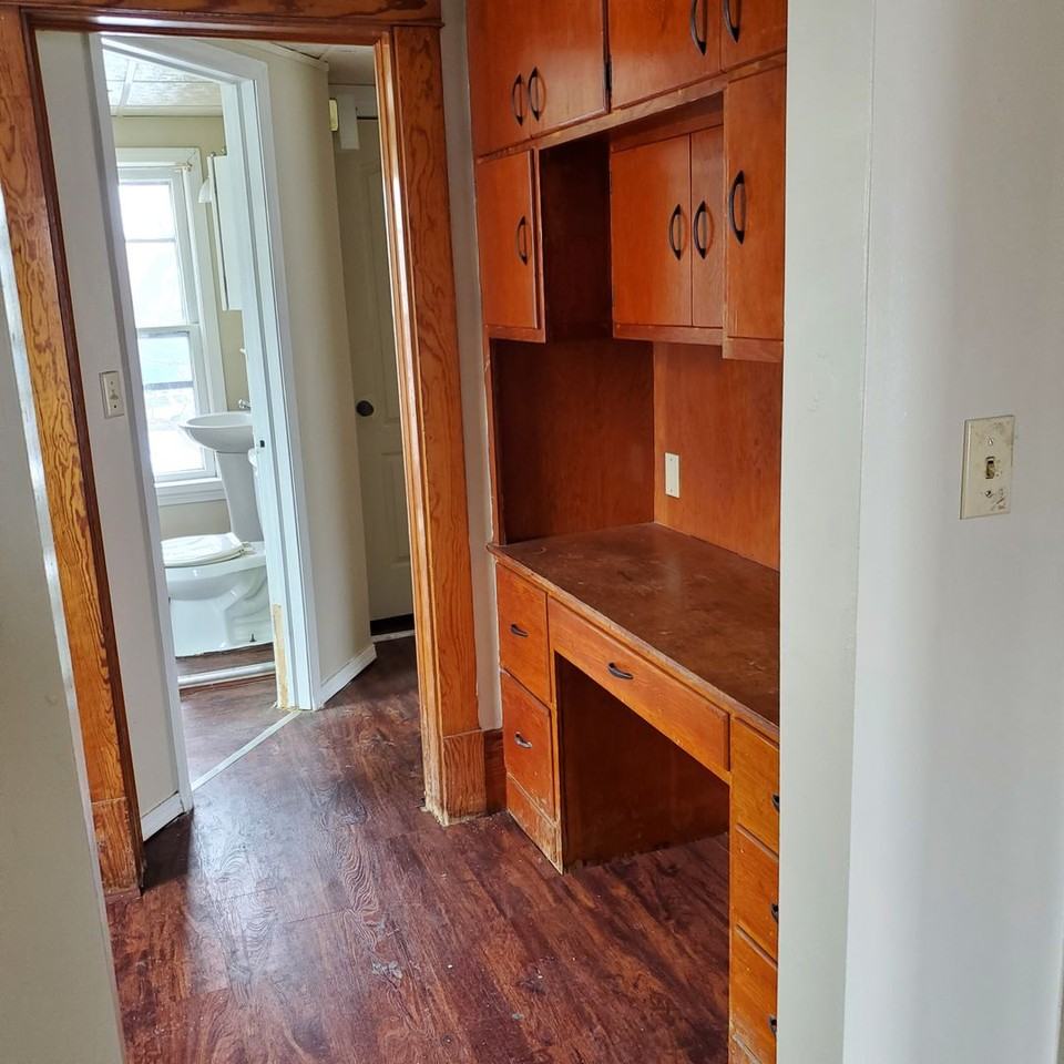 1979 E 29th St - Photo 2 of 16