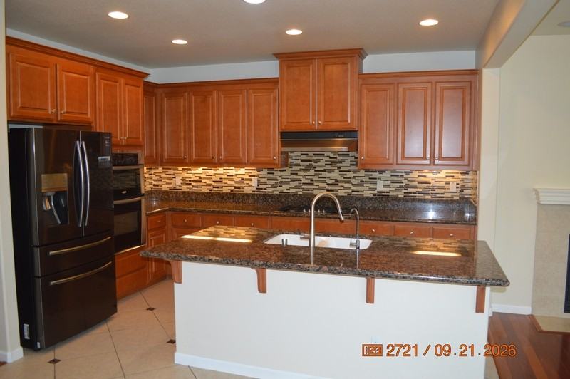 425 N Albany St - Photo 2 of 36