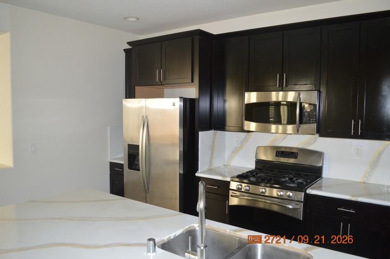 289 N Orinda St - Photo 4 of 23