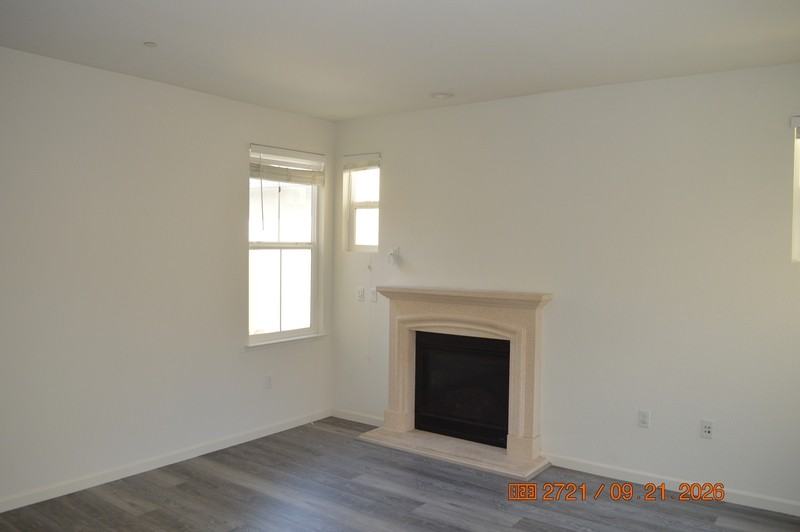 289 N Orinda St - Photo 7 of 23