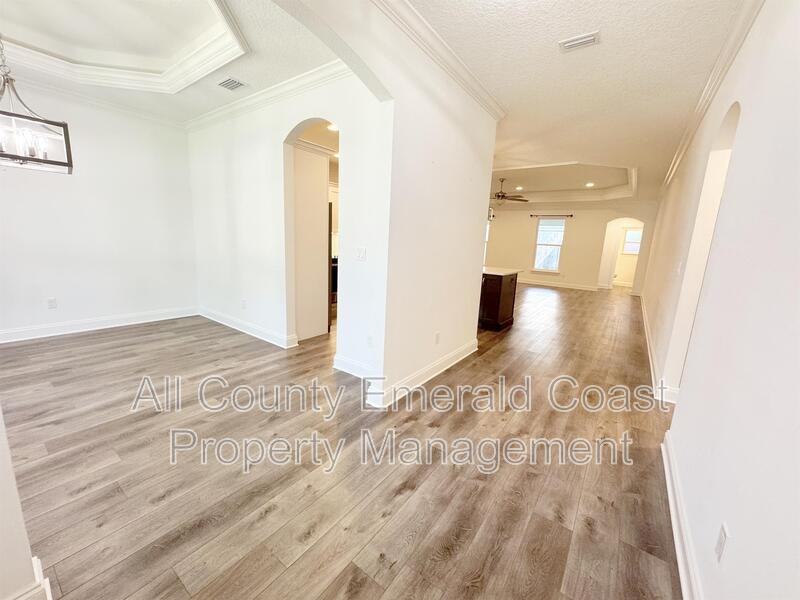 481 Kelly St - Photo 6 of 50