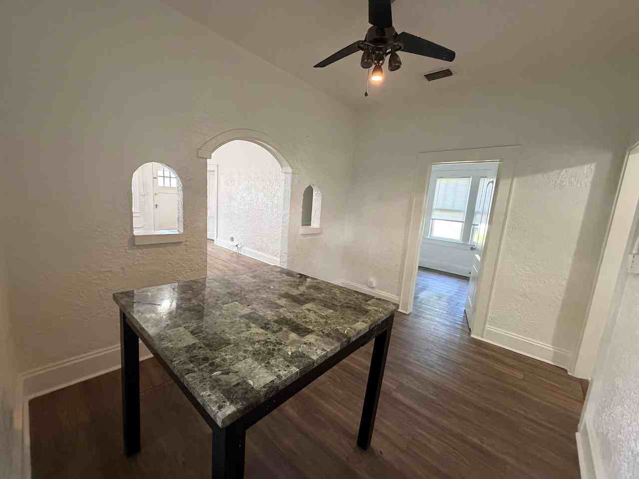 1101 N Combee Rd - Photo 7 of 19