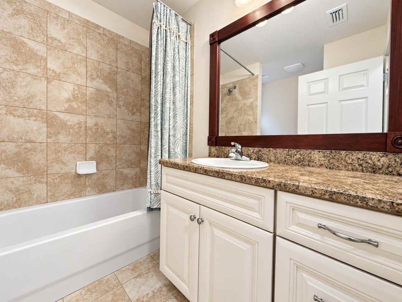 11774 Nw 60th Dr - Photo 7 of 17