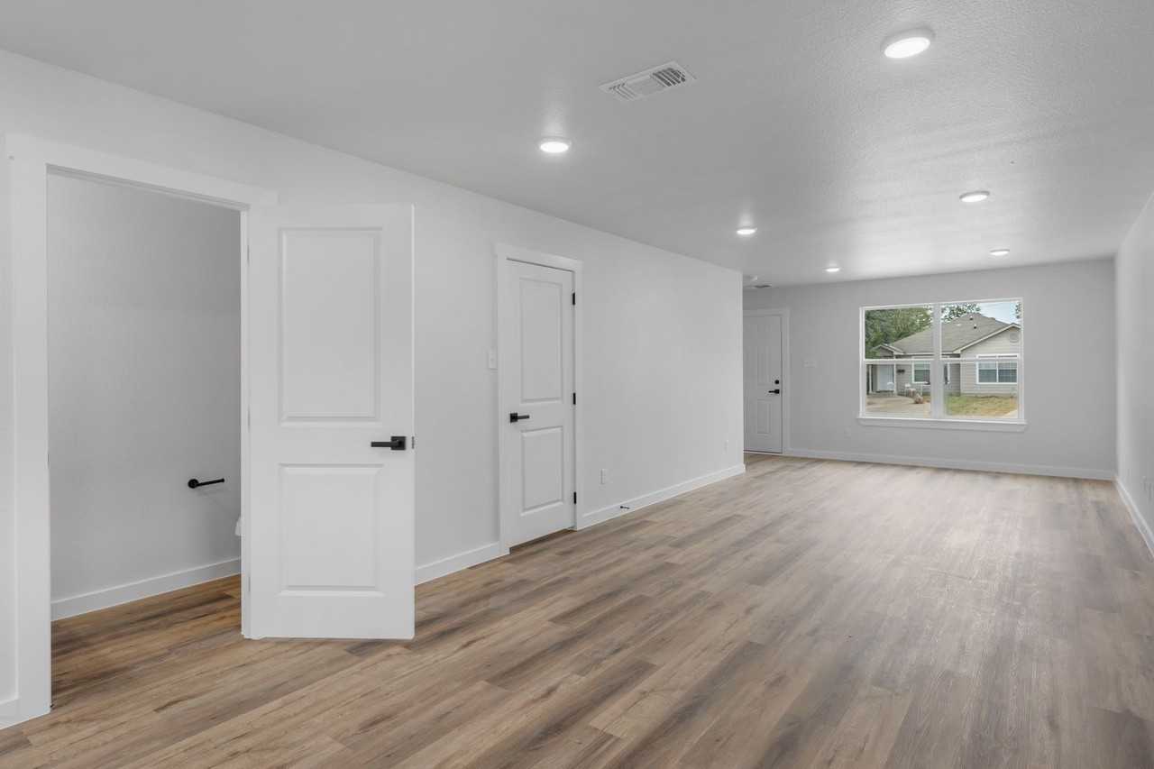 1015 S 26th St #A - Photo 7 of 28