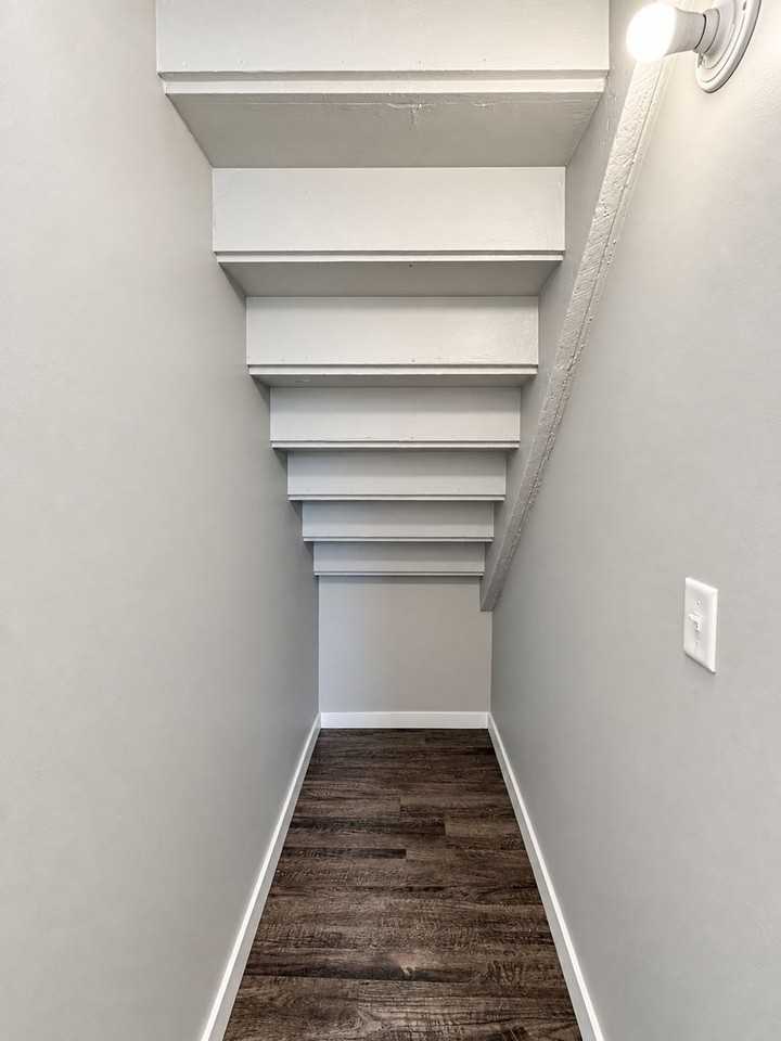 4821 S 22nd St - Photo 5 of 48