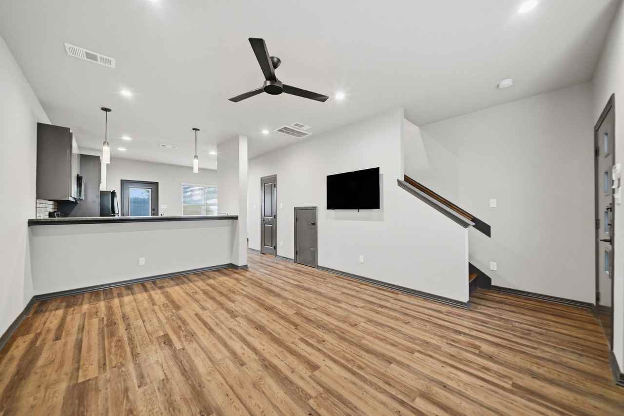 1451 Associates Ave #104 - Photo 5 of 29