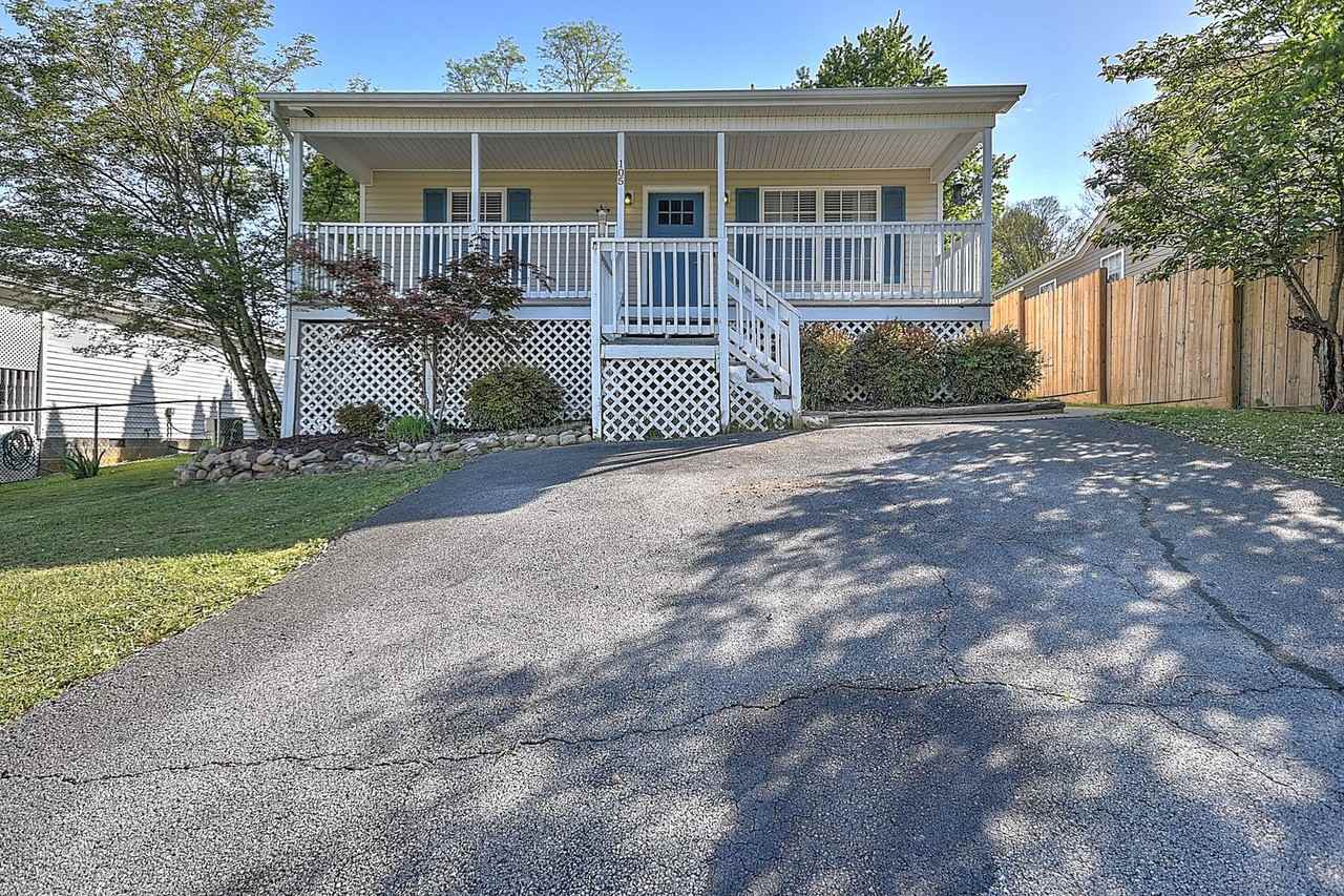 105 Saint James Pl - Photo 2 of 37
