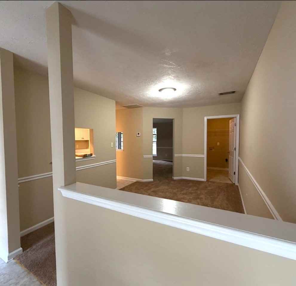 304 Hazelnut Dr - Photo 2 of 3