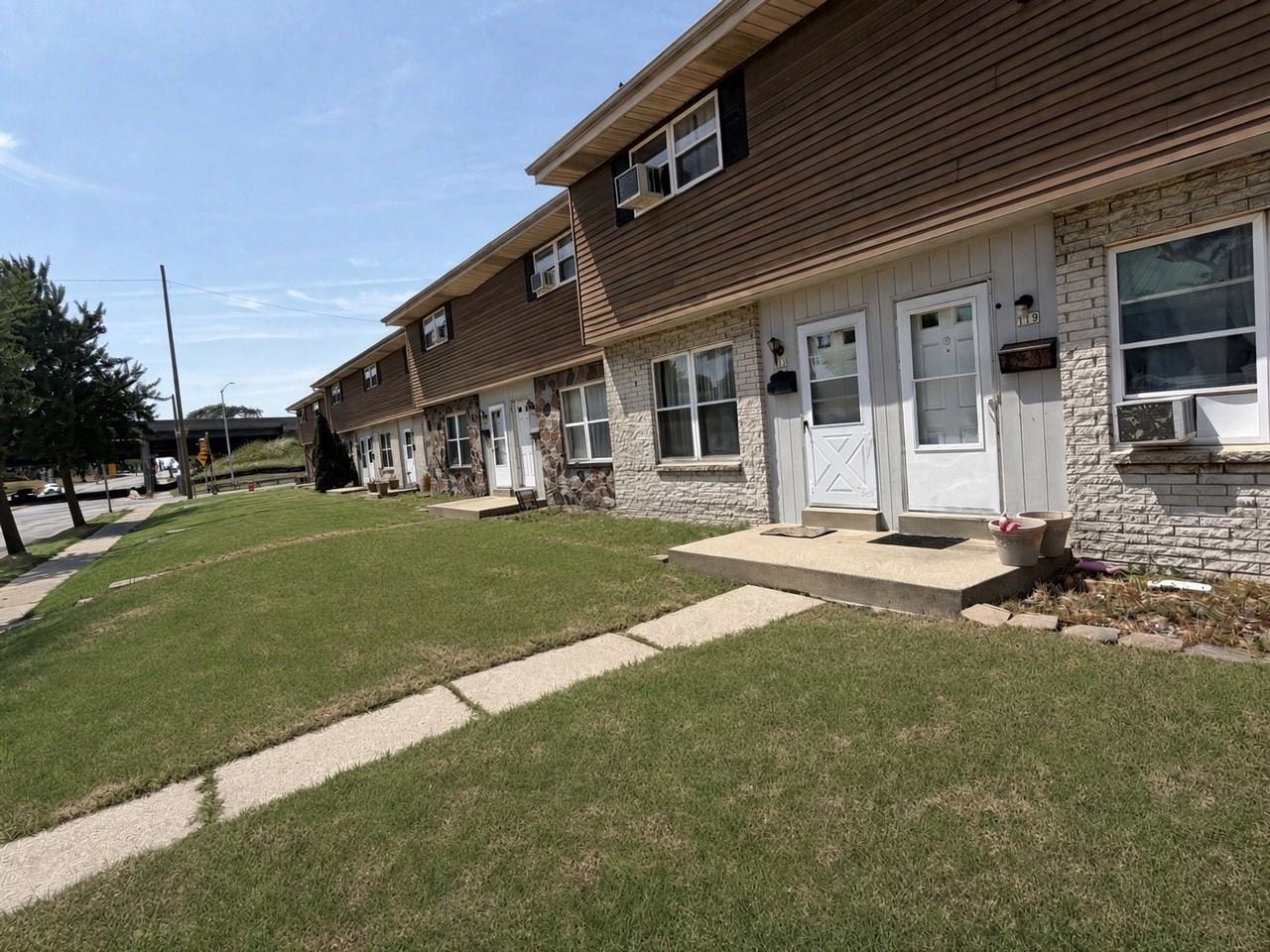 119 S 70th St - Photo 3 of 15