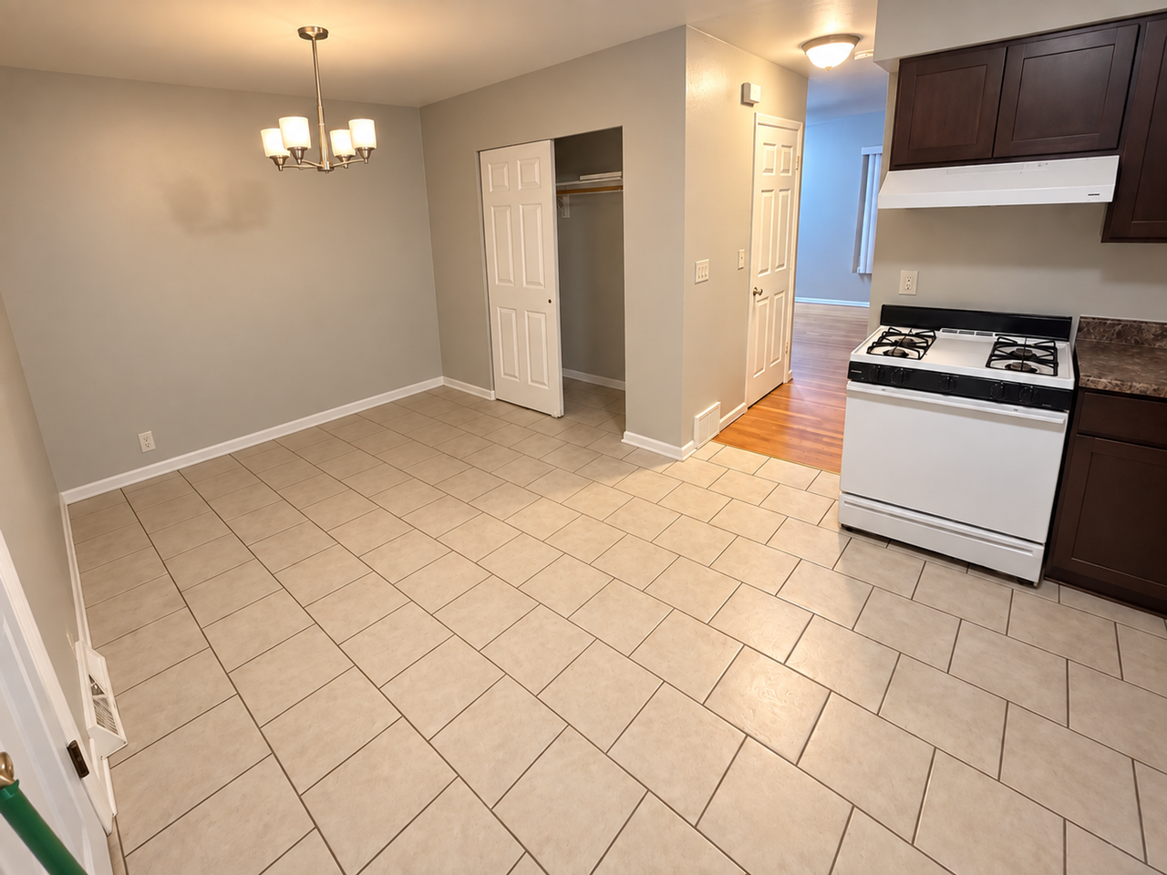 119 S 70th St - Photo 4 of 15