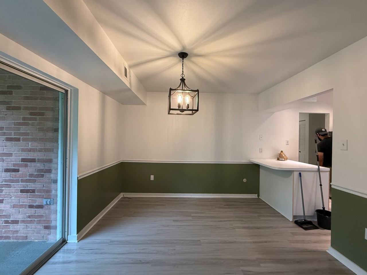 595 Calais Dr - Photo 5 of 11