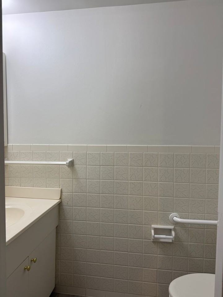 595 Calais Dr - Photo 7 of 11