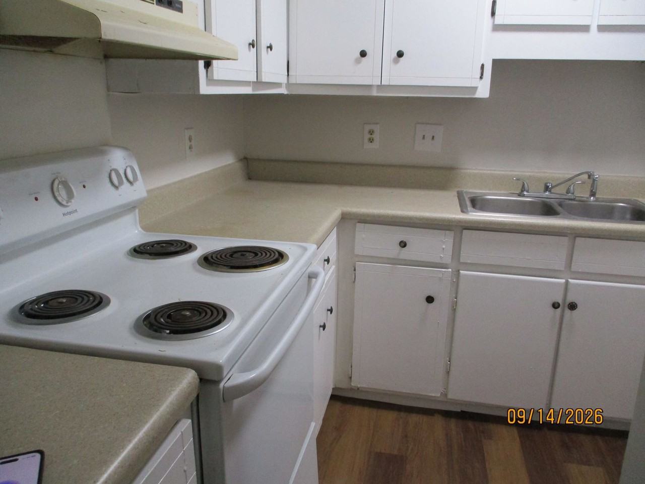 2440 Winston Way - Photo 2 of 11