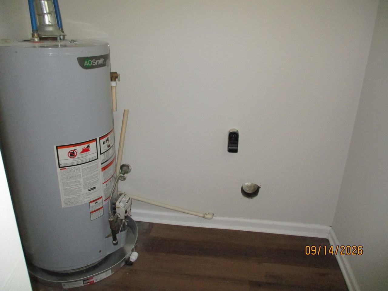 2440 Winston Way - Photo 3 of 11