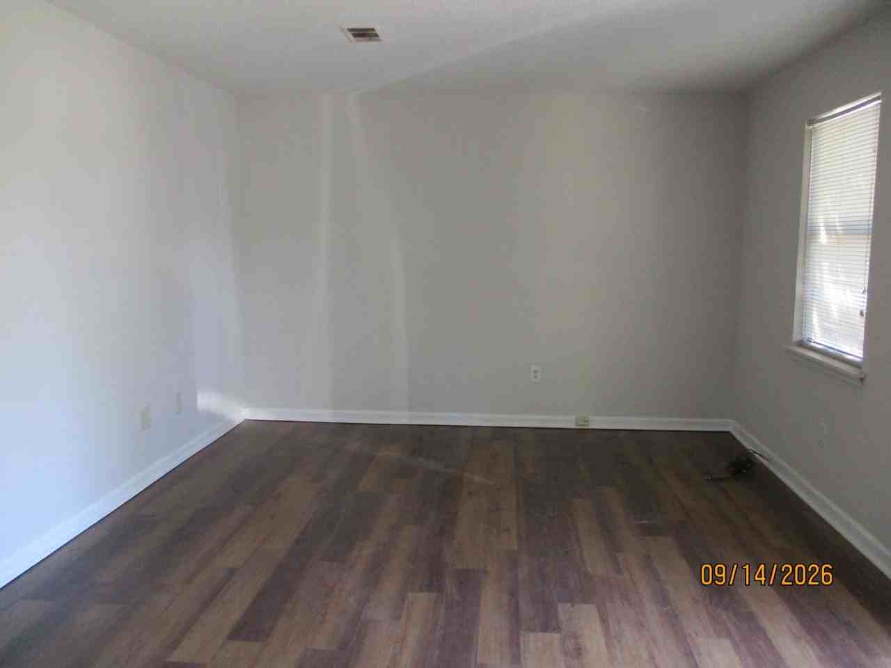 2440 Winston Way - Photo 5 of 11