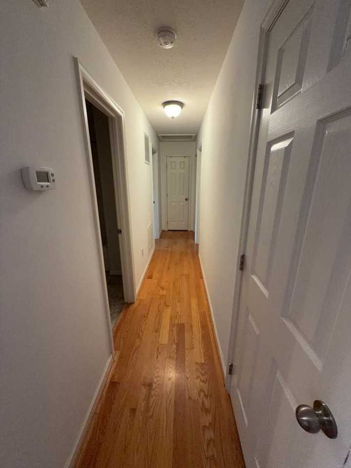 100 Kaleigh Dr - Photo 5 of 25