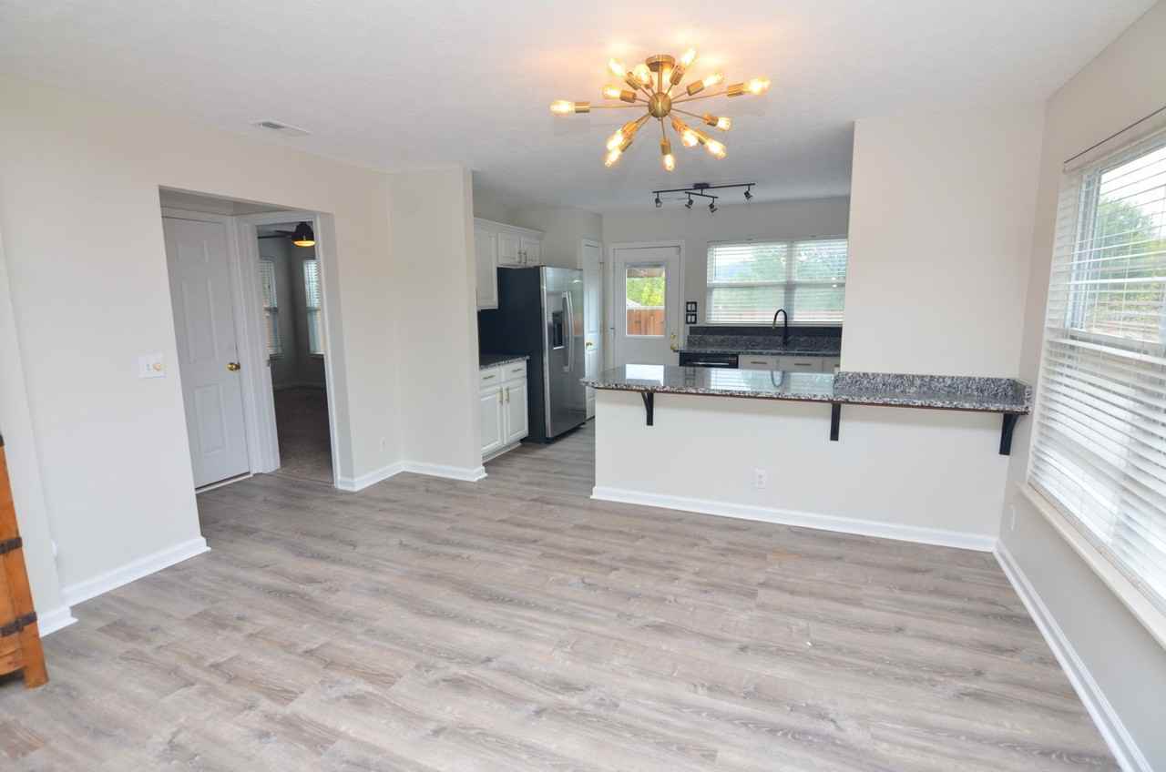 3637 Crossbrooke Dr - Photo 5 of 25