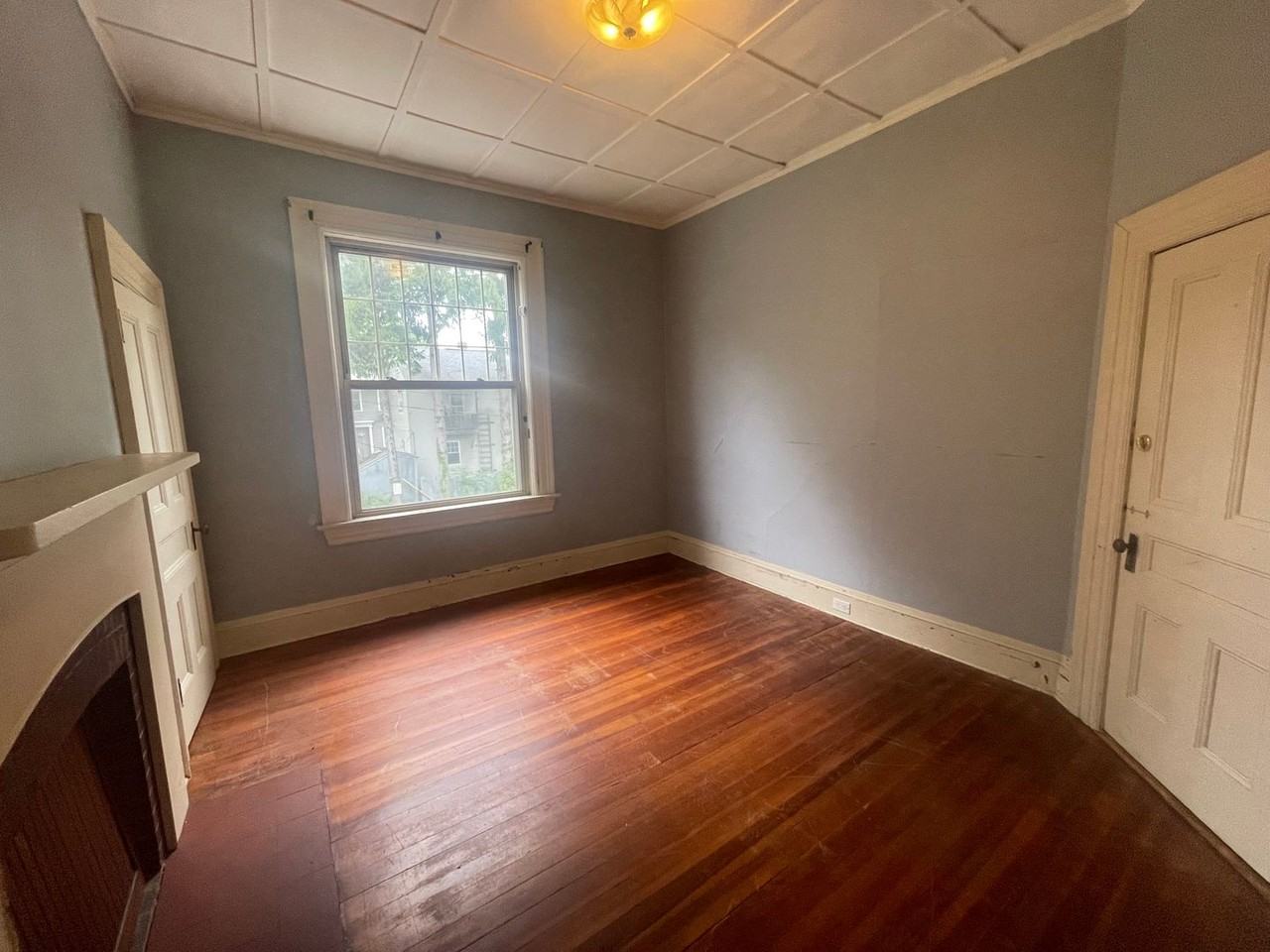 75 Wendell Ave - Photo 2 of 10